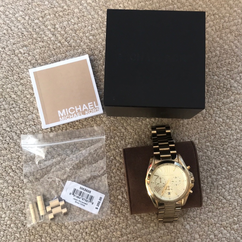 Michael Kors Oversized Bradshaw gold watch